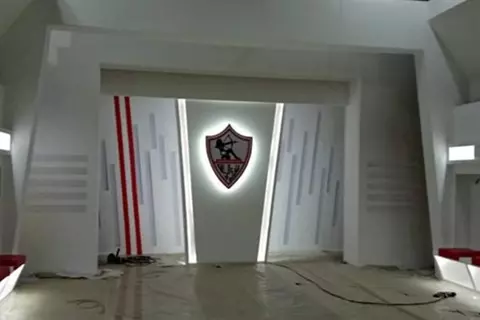 "التمييز بالمماليك وإلغاء العقول والتهديد بالقلم الرصاص".. تعصب مذيعي قناة الزمالك يكلف عقوبة جديدة